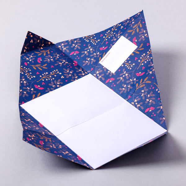 Winter Berries Pigeon Folding Letter Set