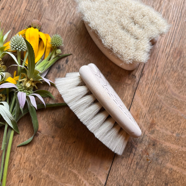 Baby Heart-shaped Brush