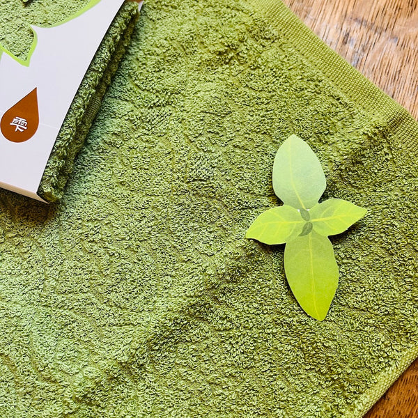 SHIZUKU Vegetable Dyed Towel Handkerchief  –  Basil Green