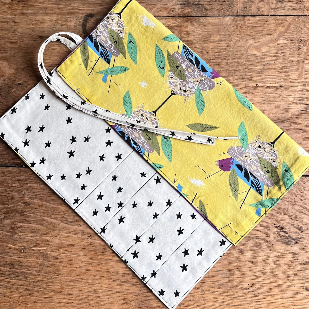 Charlie Harper Nesting Birds Cutlery Wrap