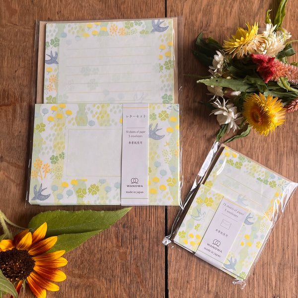 Awairo Sweetheart Letter Set - Flowers Swaying