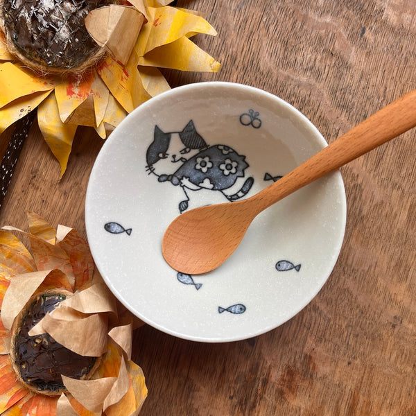 Neko Maruke Stacolasassa - Cat with Fish Donburi Bowl