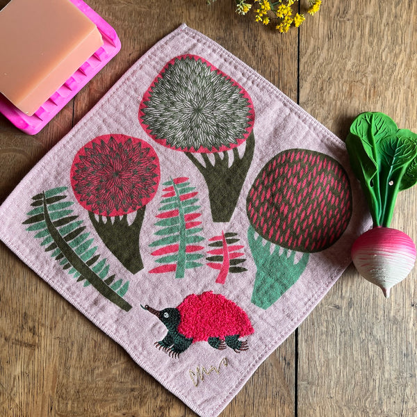 Echidna (Harimogura) Washcloth In Pink