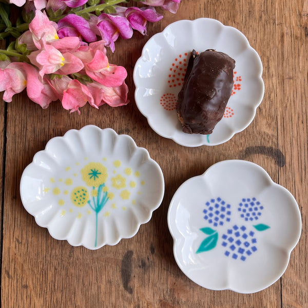 Flowery Sunny Day Harekutani Small Plate