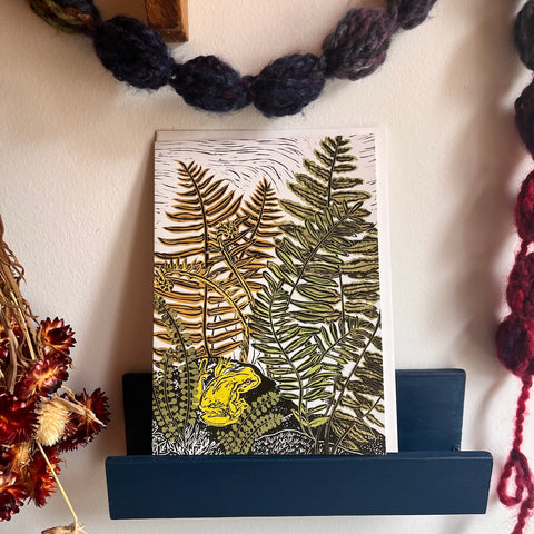 Frog in Ferns Single Card