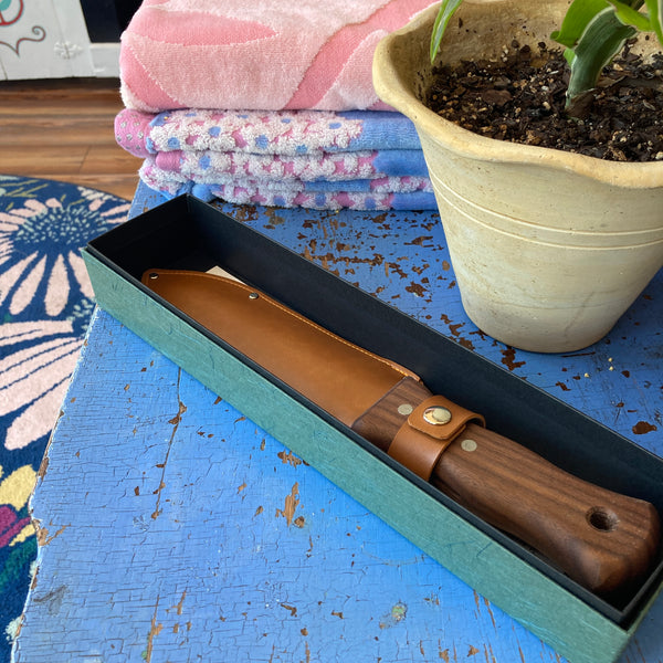 Hori Hori Gardening Knife | With Faux Leather Holder