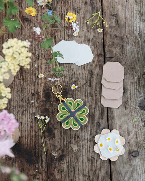 KeyRing Flower Press in Greens & Yellows