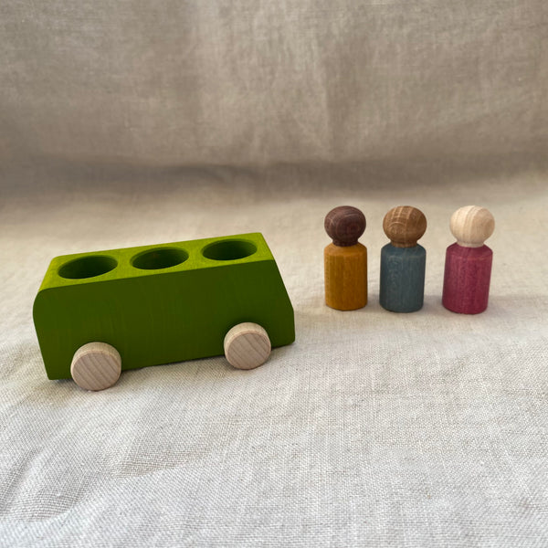 Lime Bus with Figures