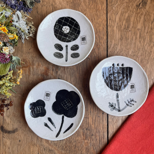 Monotone Flower Small Plates