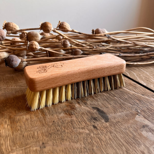 Vegetable Brush - Oiled Beechwood