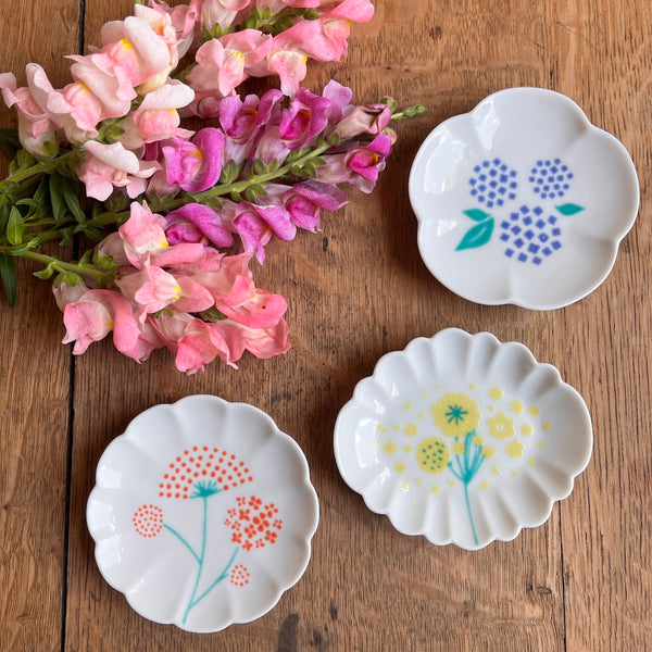 Flowery Sunny Day Harekutani Small Plate