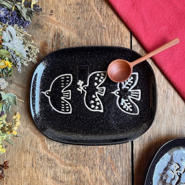 TORItoHA Medium Bird Plate - Black Crystal
