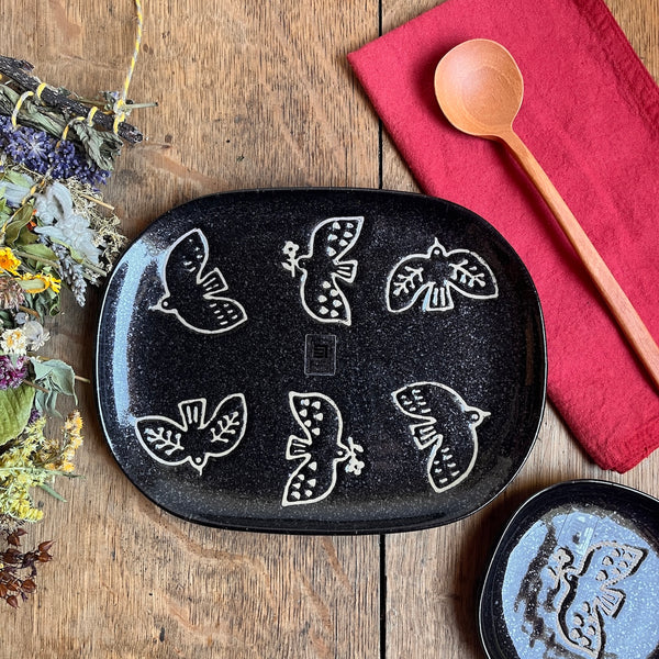 TORItoHa Large Bird Plate - Black Crystal