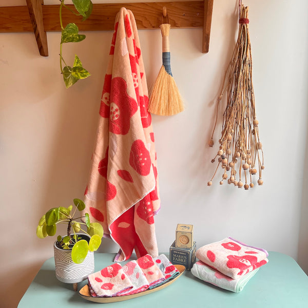 New! Tsubaki in Red | Imabari Towel