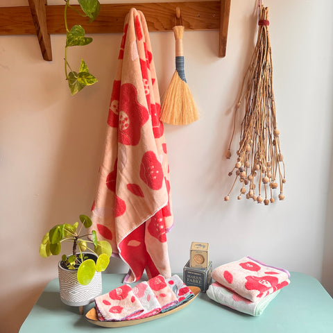 New! Tsubaki in Red | Imabari Towel