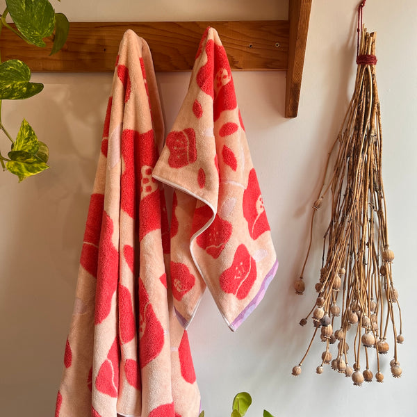 New! Tsubaki in Red | Imabari Towel