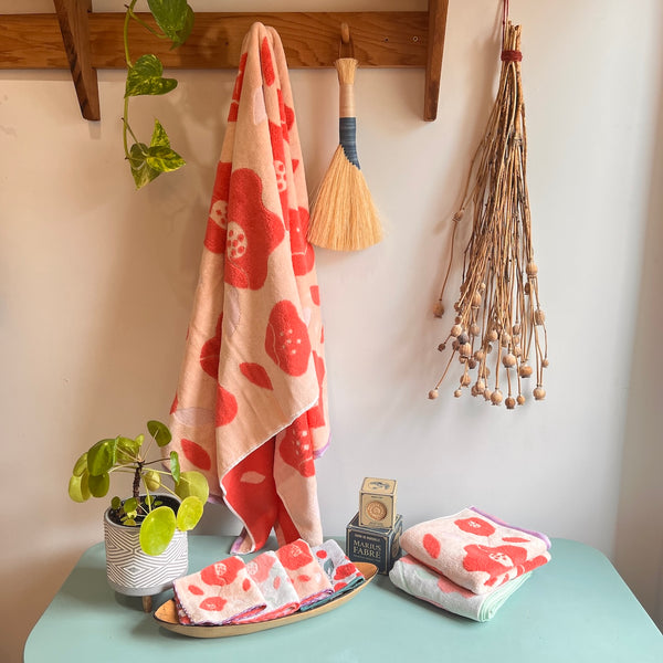 New! Tsubaki in Red | Imabari Towel
