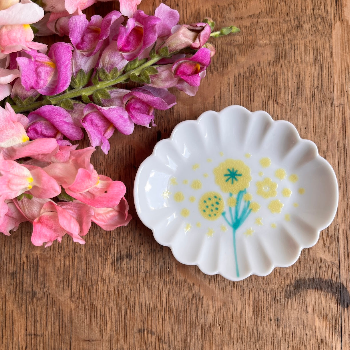 Flowery Sunny Day Harekutani Small Plate