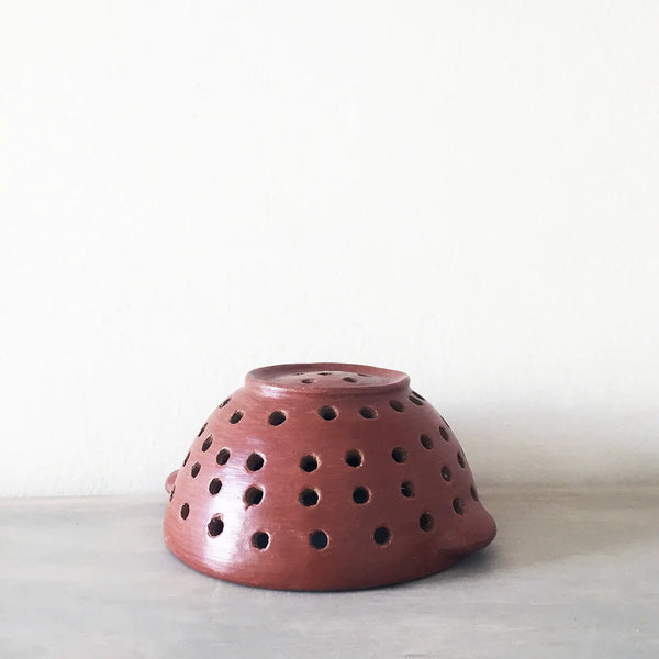 Barro Rojo Clay Berry Colander