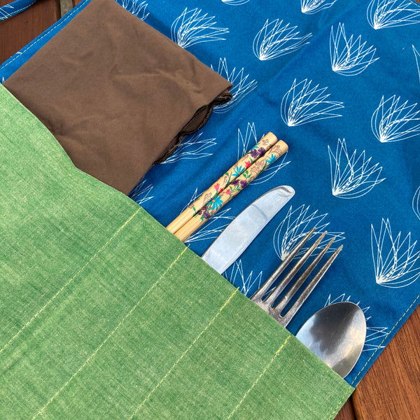 Charlie Harper Nesting Birds Cutlery Wrap